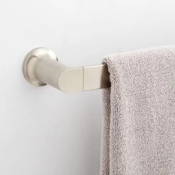 Berwyn Towel Bar