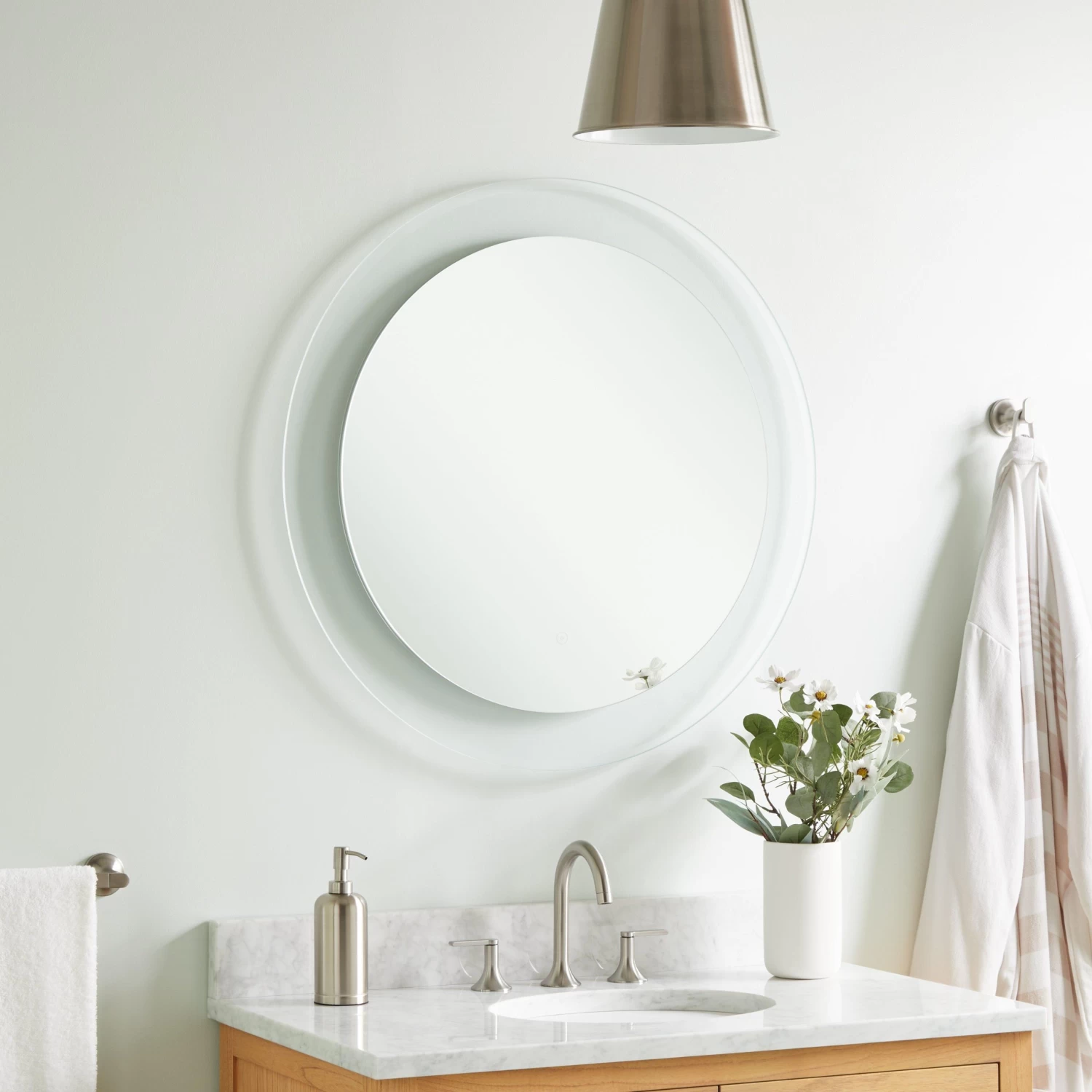Loula Lighted Mirror With Tunable LED - Image 3