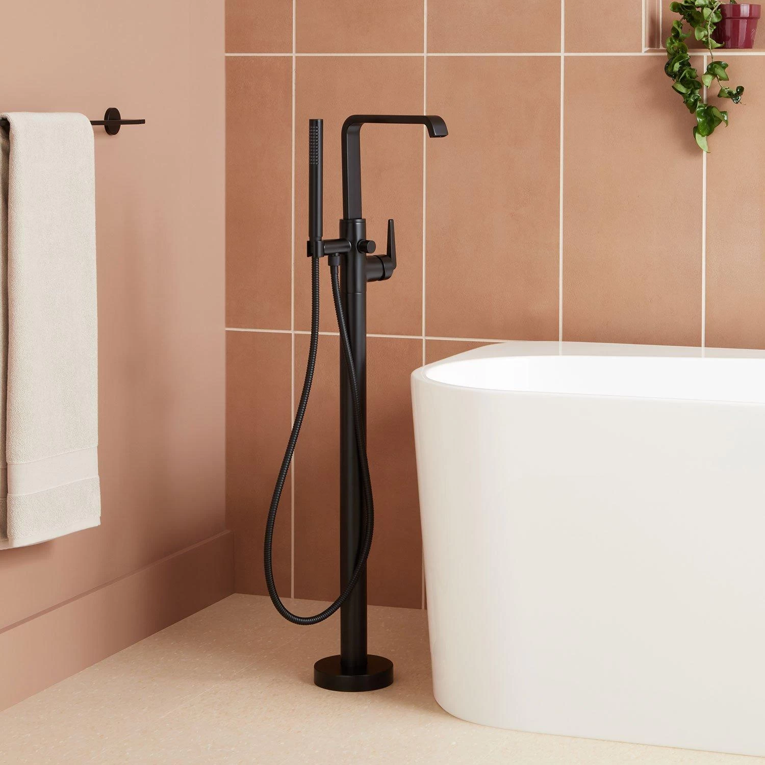 Drea Freestanding Tub Faucet With Hand Shower - Image 4
