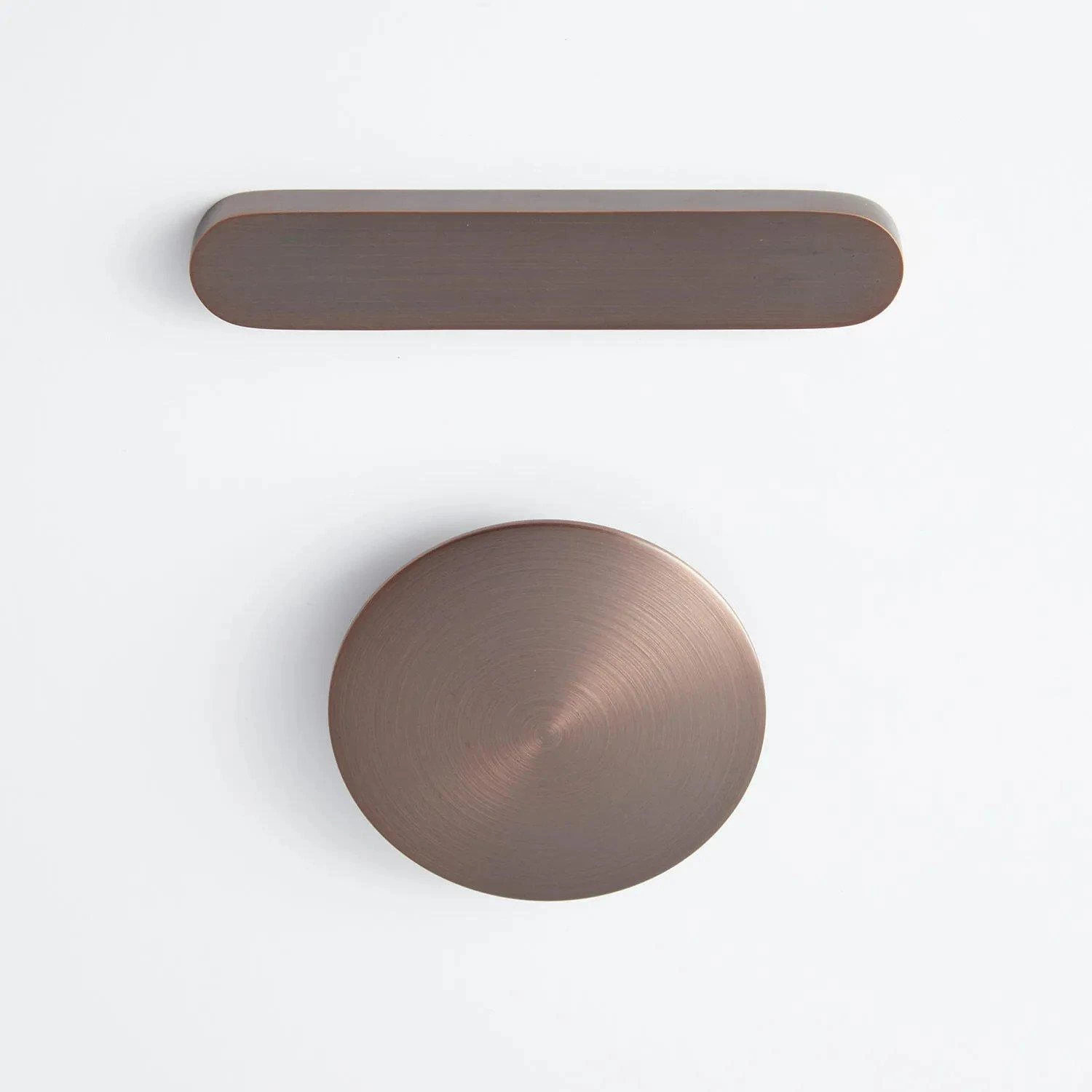 69" Desborough Acrylic Freestanding Double-Slipper Tub - Gold Leaf - Image 9